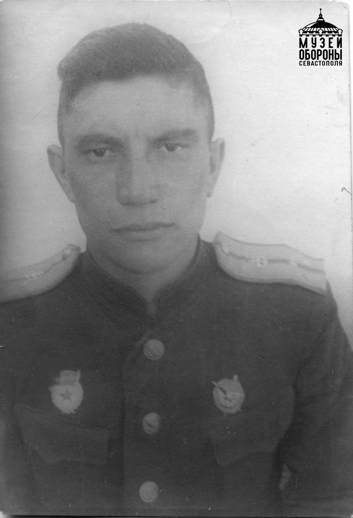 Мл.лейтетнант Д.Г.jpg