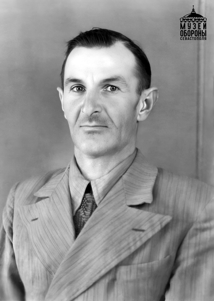 1. Глазков П.П. 1940 г..jpg