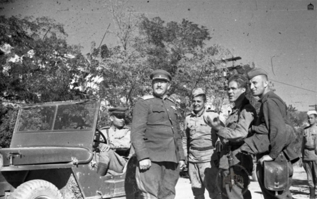 ZPQ_UZVK6P4.jpg